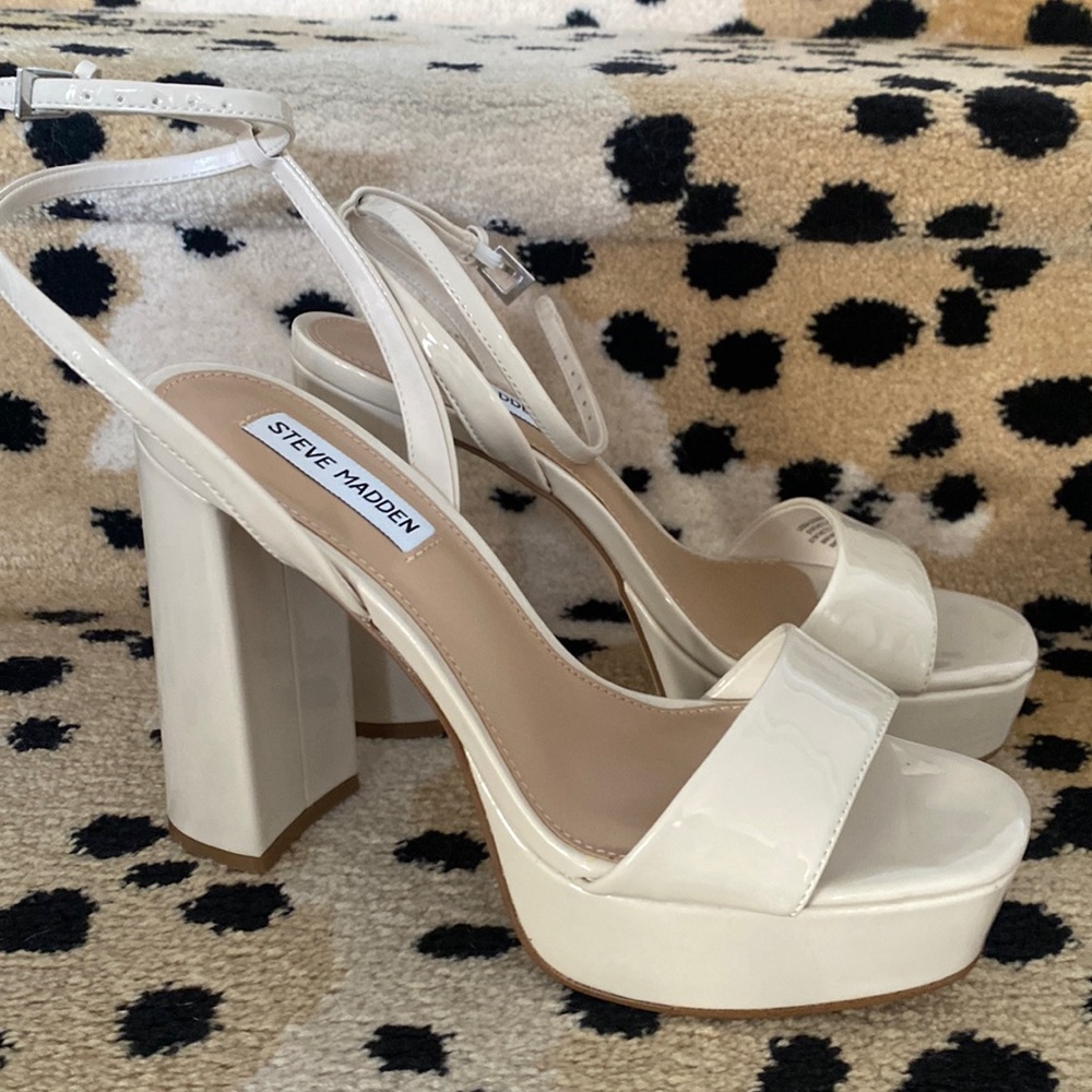 NIB Steve Madden Lessa Platform White/Bone 8